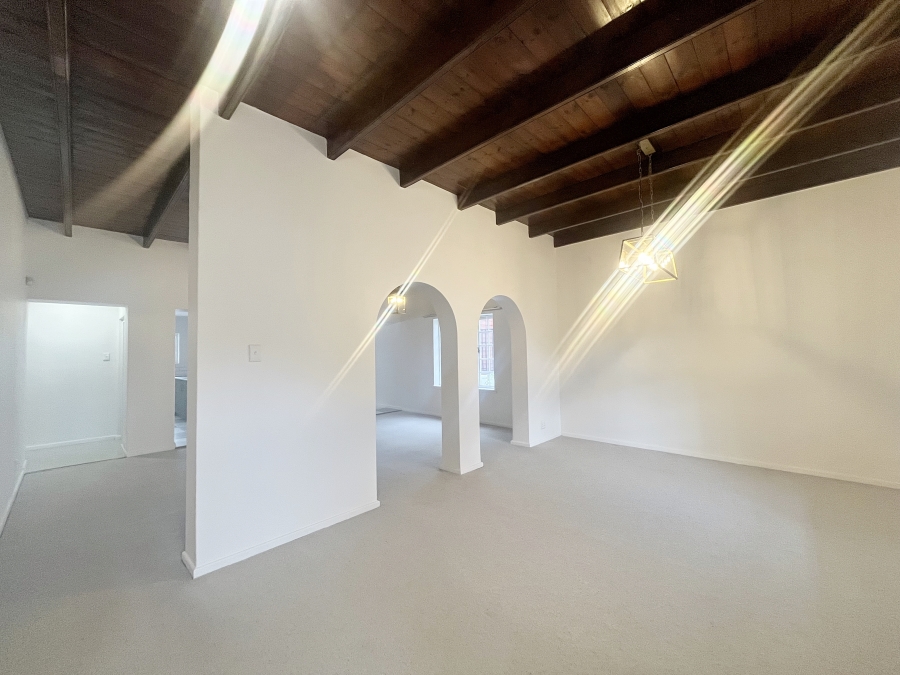 To Let 3 Bedroom Property for Rent in Lemoenkloof Western Cape